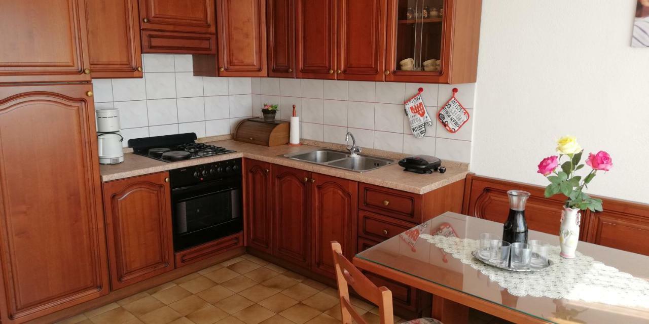 Apartments&Rooms Miro Sea View - Near Beach Sumartin Exteriér fotografie