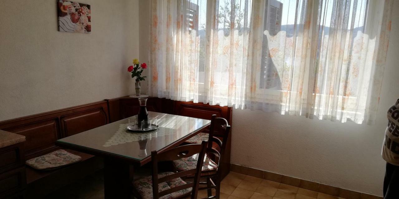 Apartments&Rooms Miro Sea View - Near Beach Sumartin Exteriér fotografie