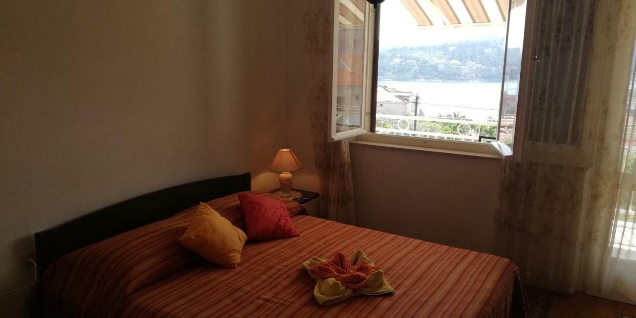 Apartments&Rooms Miro Sea View - Near Beach Sumartin Exteriér fotografie